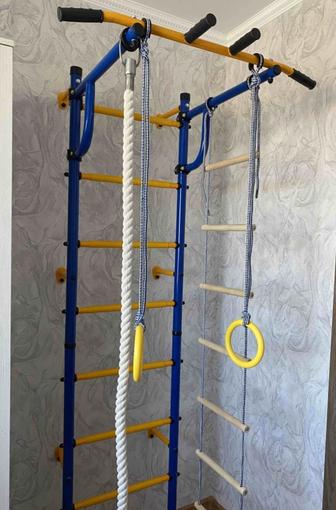 Спортивный игровой турник