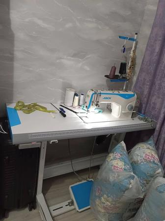 Швейная машина