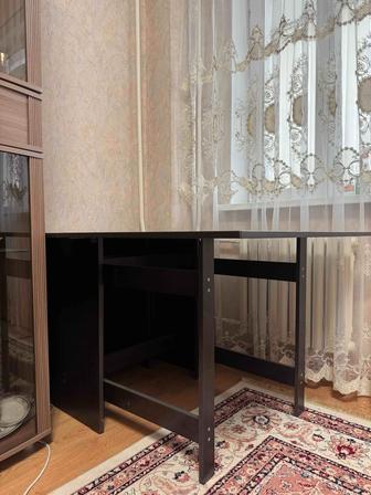 Продается стол для гостиной!