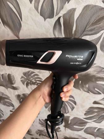 Продаю фен Rowenta CV5820F0 2300 Вт