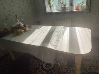 Продам кухонный стол