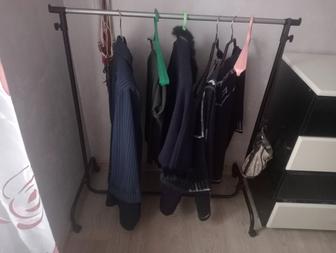 Стойки для одежды