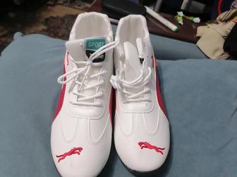 Кроссовки весенние.