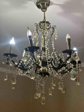 Продается люстра