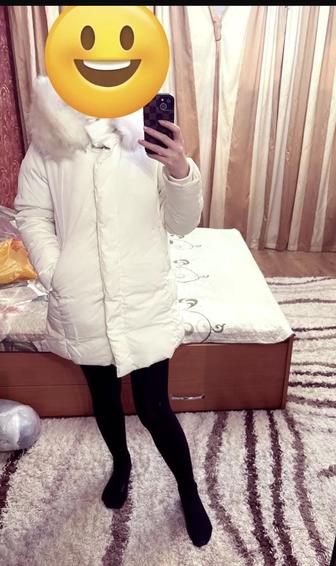 Продам белую куртку зима