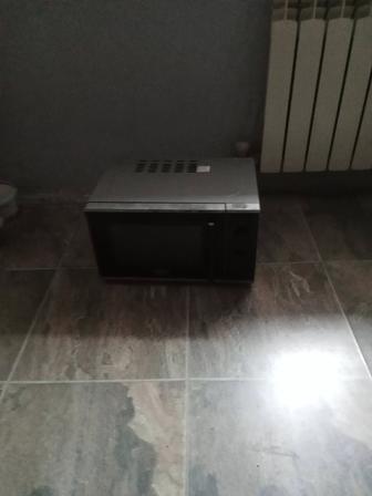 Продам микроволновку б у в рабочем состоянии.