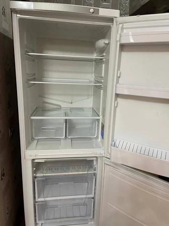 Холодильник Indesit