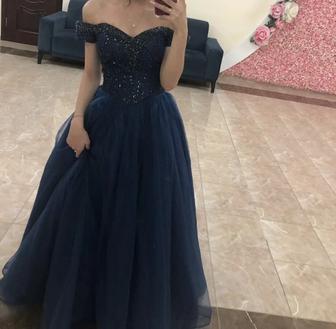 Продам вечерние платья