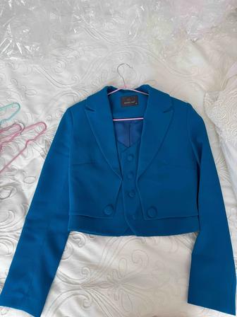 Костюм женский