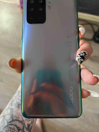 Продам телефон б/у