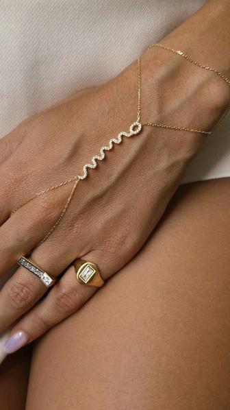 Самый стильный слейв-браслет Кундалини