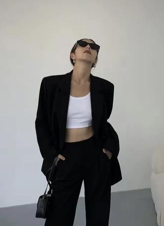 черный костюм женская
