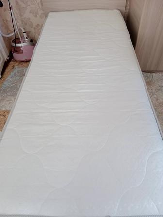 Продам кровать с матрасом, б у, в хорошем состоянии, самовывоз,10000 тг