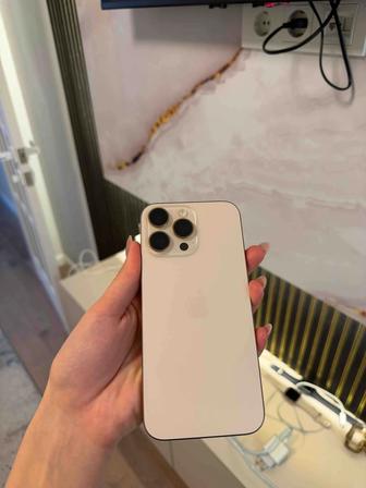 Продам айфон 16 про max
