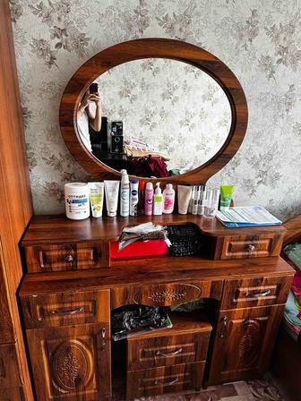 Срочно продам спальную гарнитуру