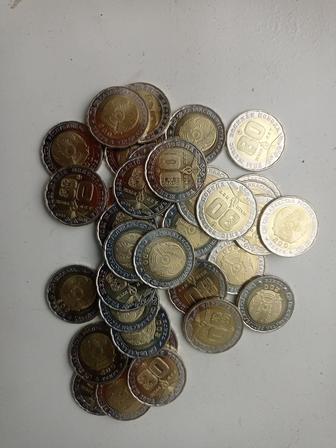 Нумизматика. Продам юбилейную монету 200 тг к 80 лет победы.