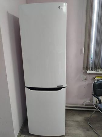 Холодильник LG