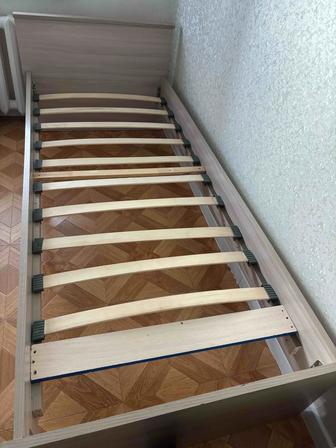 Продам кровать односпальную