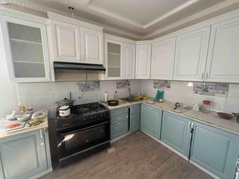 Продам б/у кухня.гарнитур в отличном состоянии торг уместен.