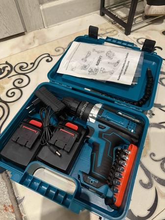 Шуруповерт новый