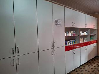 Мебель для аптеки. Витрины