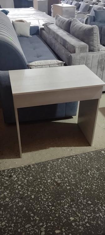 Письменный стол