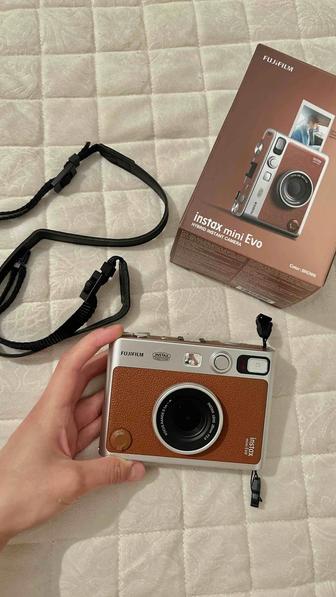 INSTAX MINI EVO