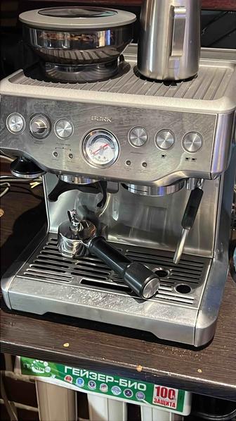 Кофемашина Bork c804