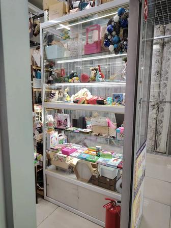 Продам витрину