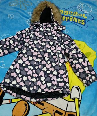 Продам зимнюю куртку на девочку