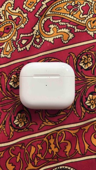 Продам оригинал Air pods 3 в отличном состоянии.