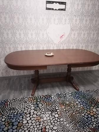 Продам Белорусский стол. Размеры 90 на 2,20