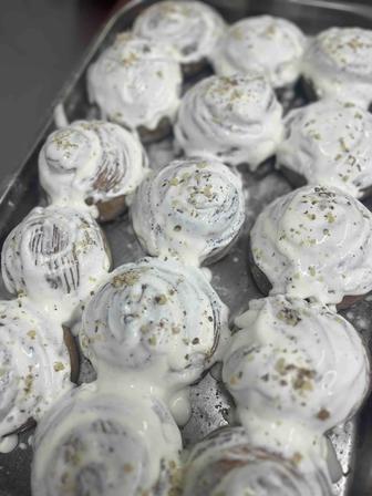 Возьму комплексные обеды , выпечка на заказ .