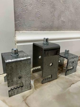 Крепежный элемент для монтажа солнечных панелей к профилю