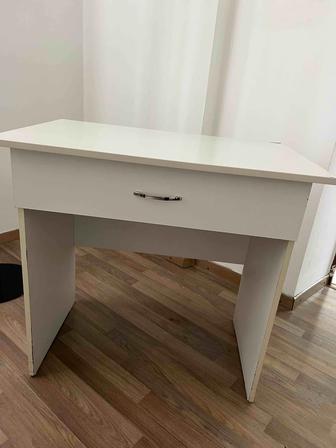 Продам стол