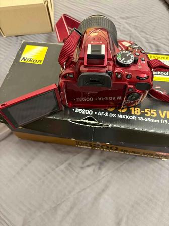 Nikon D5200 1855 VR (красный)