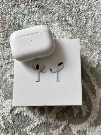 Продаю наушники AirPods Pro первого поколения