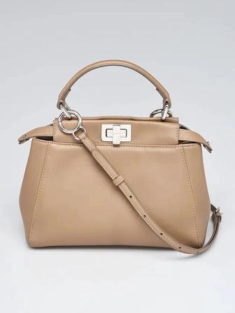 Продам сумку оригинал Fendi Peekaboo