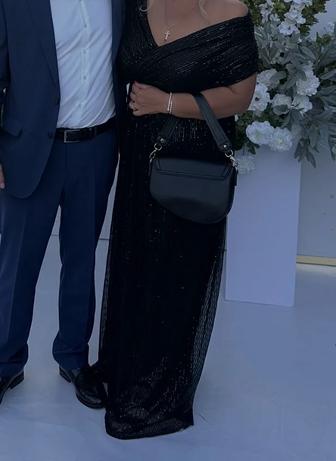 Платье шикарное