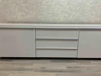 Продам тумбу под телевизор