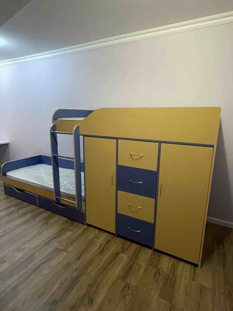Продаю детский гарнитур