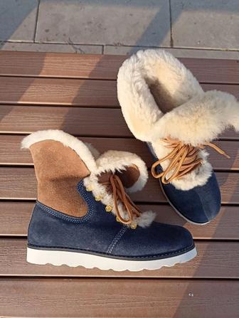 Женские ботинки (уги)