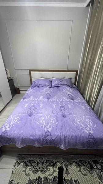 Продам спальный гарнитур