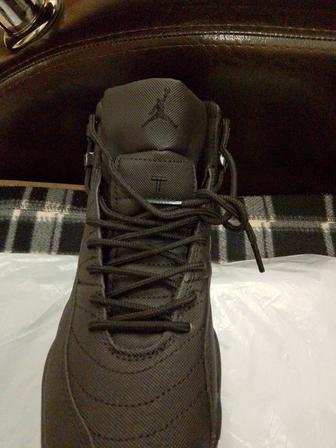 Продам баскетбольные кроссовки