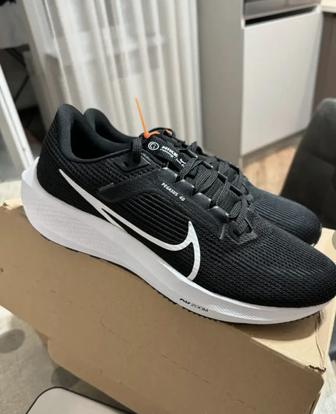 Кроссовки Nike