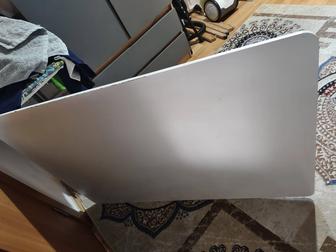 Кухонный стол и стулья