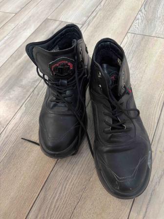 Продам мужские сапожки