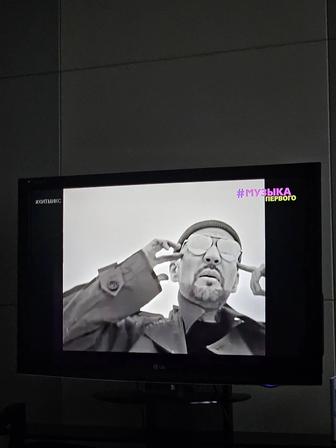 Телевизор LG 106 d.