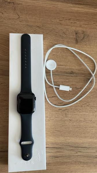 Продам Apple Watch 7,45мм