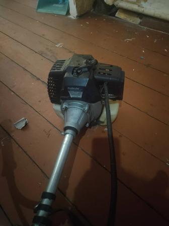 Продам бензиновый триммер в рабочем состоянии